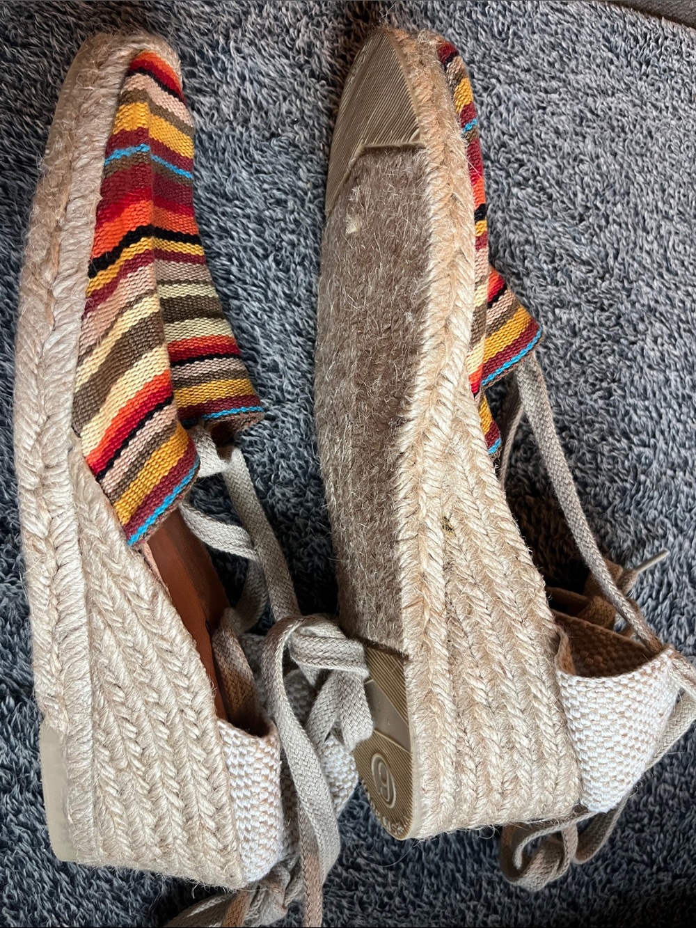 New Andre Assous espadrille Never worn - Picture 9 of 11